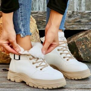Chunky Fur Lined Winter White Boots